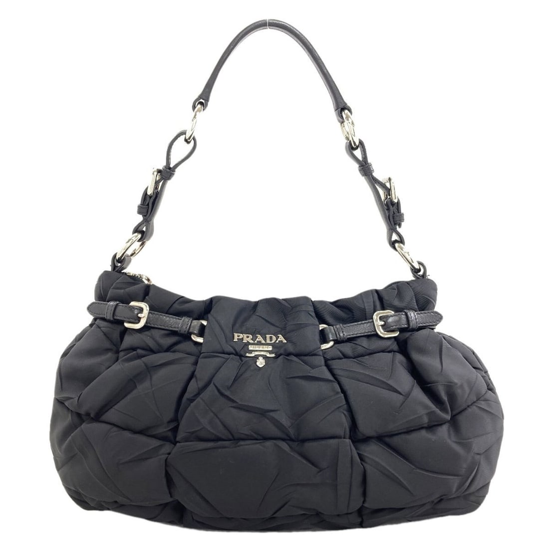 Prada logo handbag, nylon, for women: --- Catalog ---Category: SizeSize (HxWxD): 20cm x 29cm x 14cm / 7.87'' x 11.41'' x 5.51''Category: DesignType: HandbagColor: BlackGender: WomenMaterial: Nylon Category: GeneralBrand: Prada--- Item Lis