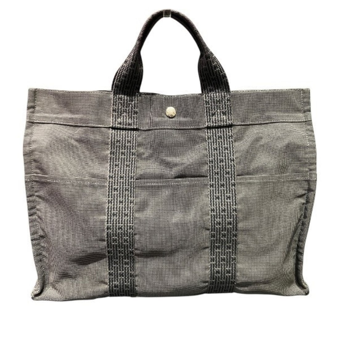 Hermes Herline MM Grey Handbag Tote Bag for Women: --- Catalog ---Category: SizeSize (HxWxD): 32cm x 42.5cm x 11cm / 12.59'' x 16.73'' x 4.33''Handle Length: 28.5cm / 11.22''Category: DesignType: Handbag, Tote bagColor: GrayGender: WomenMaterial: Canv