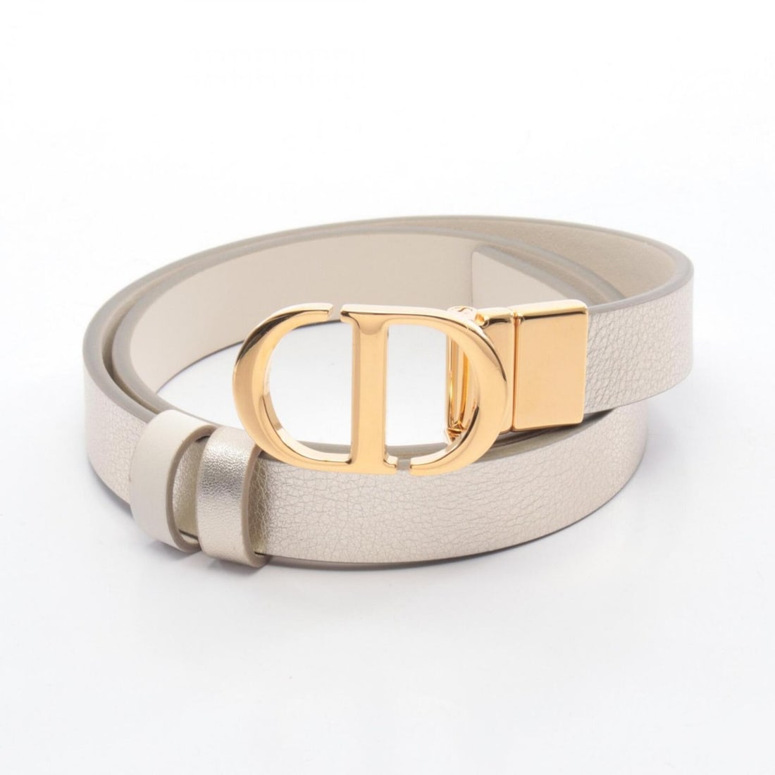 Christian Dior Dior 30 Montaigne Reversible Leather Belt for Women, Gold/Ivory Tones: --- Catalog ---Category: SizeLength: 65cm - 75cm / 25.59'' - 29.52''Category: DesignType: Standard beltColor: Gold, IvoryGender: WomenMaterial (Strap): Leather Category: GeneralBrand: Christian Dior--