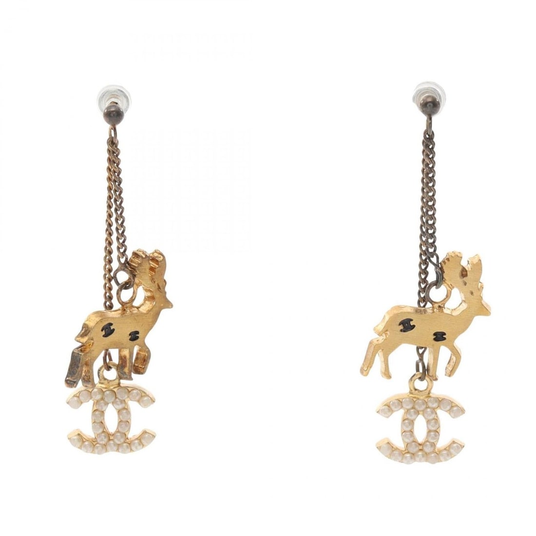 Chanel Coco Mark Reindeer Earrings, Gold Plated (GP), Faux Pearl, Women's, Gold/White Tones: --- Catalog ---Category: SizeSize (HxWxD): 51.00mm x 15.00mm / 2.01'' x 0.59''Category: DesignType: Stud earringsColor: Gold, WhiteGender: WomenMaterial: Gold platingCategory: GeneralBrand: Chanel--- 
