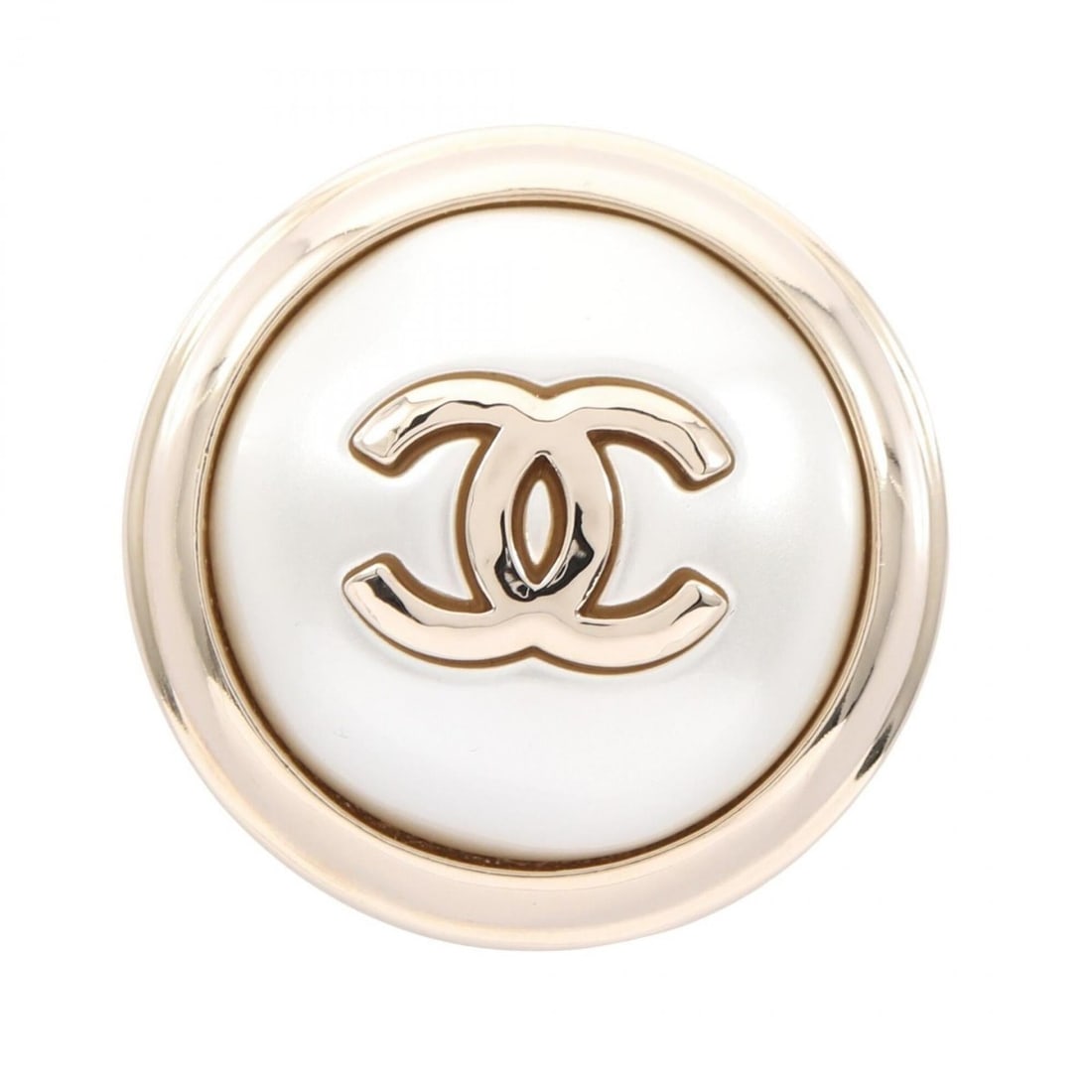 Chanel Coco Mark Circle Brooch Accessory, Gold Plated (GP), Faux Pearl, Women's, Gold/White Tones: --- Catalog ---Category: SizeSize (HxWxD): 3.8cm x 3.8cm / 1.49'' x 1.49''Category: DesignType: BroochColor: Gold, WhiteGender: WomenMaterial: Gold platingCategory: GeneralBrand: Chanel--- Item List -