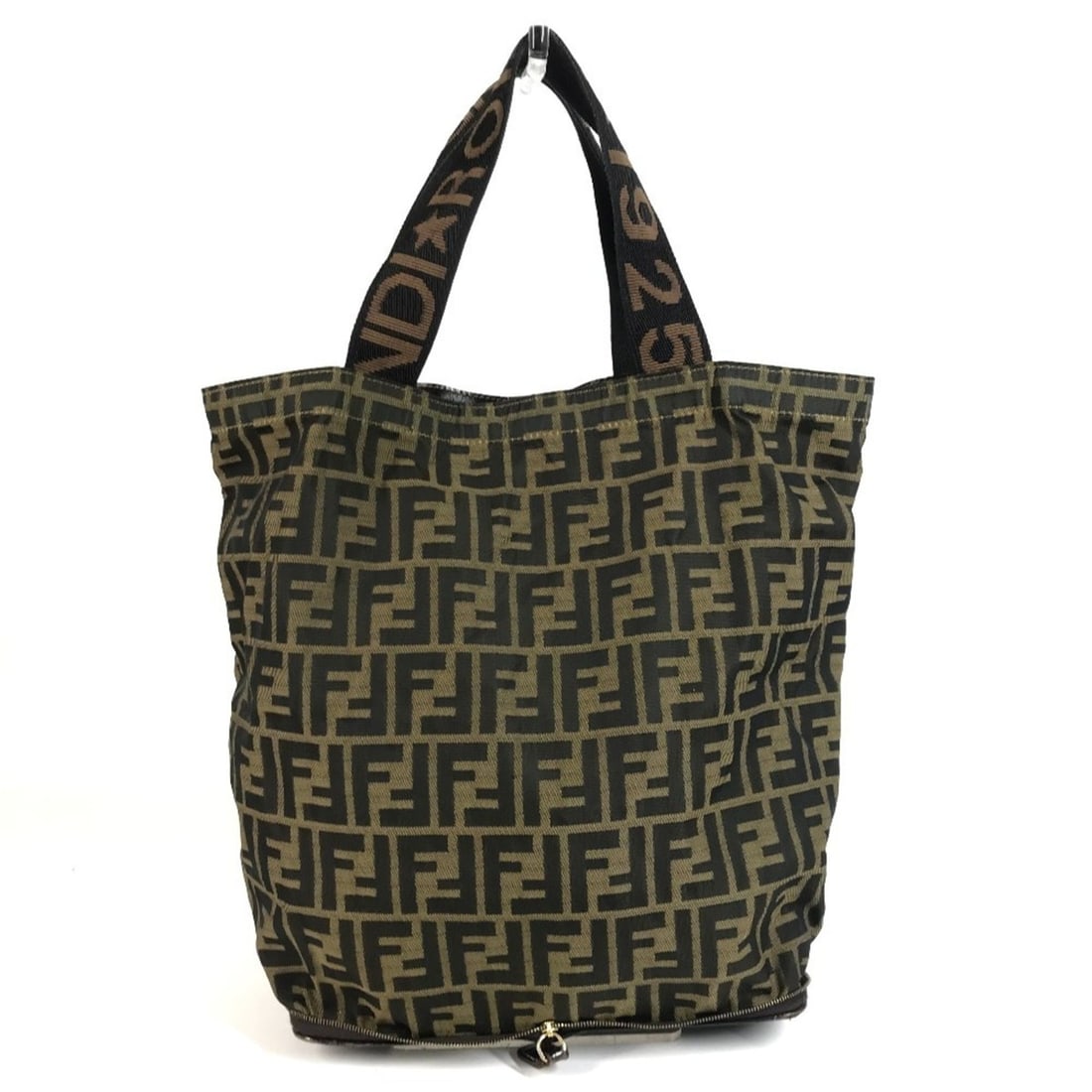 FENDI Vintage Zucca Logo Foldable Eco Bag, Handbag, Shoulder Tote Canvas, Brown, Men's & Women's: --- Catalog ---Category: SizeSize (HxWxD): 12cm x 14cm / 4.72'' x 5.51''Category: DesignType: Eco-bag, Handbag, Tote bagColor: BrownGender: Men,Women,UnisexSeason: VintageMaterial: Canvas Category: Ge