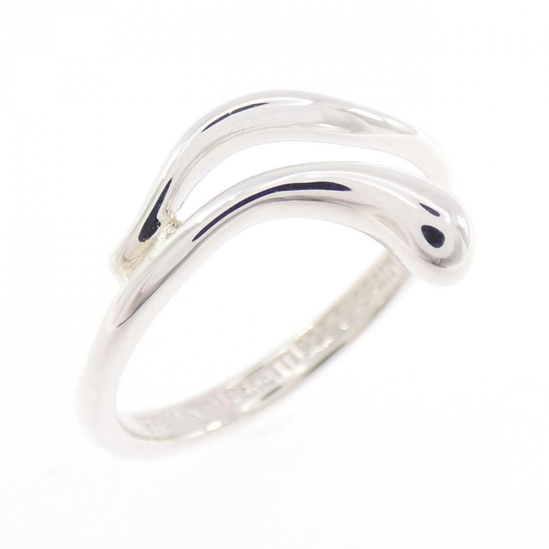 Tiffany 925 Ring: --- Catalog ---Category: SizeJP Size: 11US Size: 6Category: DesignColor: SilverGender: WomenMaterial: Silver 925Category: GeneralBrand: Tiffany--- Item List ---Section: ConditionRanking: Rank A Used
