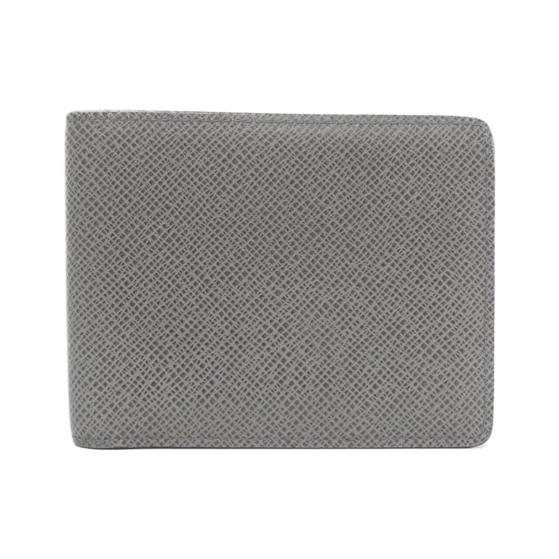 Louis Vuitton Taiga Portefeuille Compact M32642 Billfold: --- Catalog ---Category: SizeSize (HxWxD): 9cm x 11.5cm x 1.5cm / 3.54'' x 4.52'' x 0.59''Category: DesignType: Bill wallet (bi-fold)Color: GlacierGender: MenMaterial: Leather Leather/Fur Type: Calf l