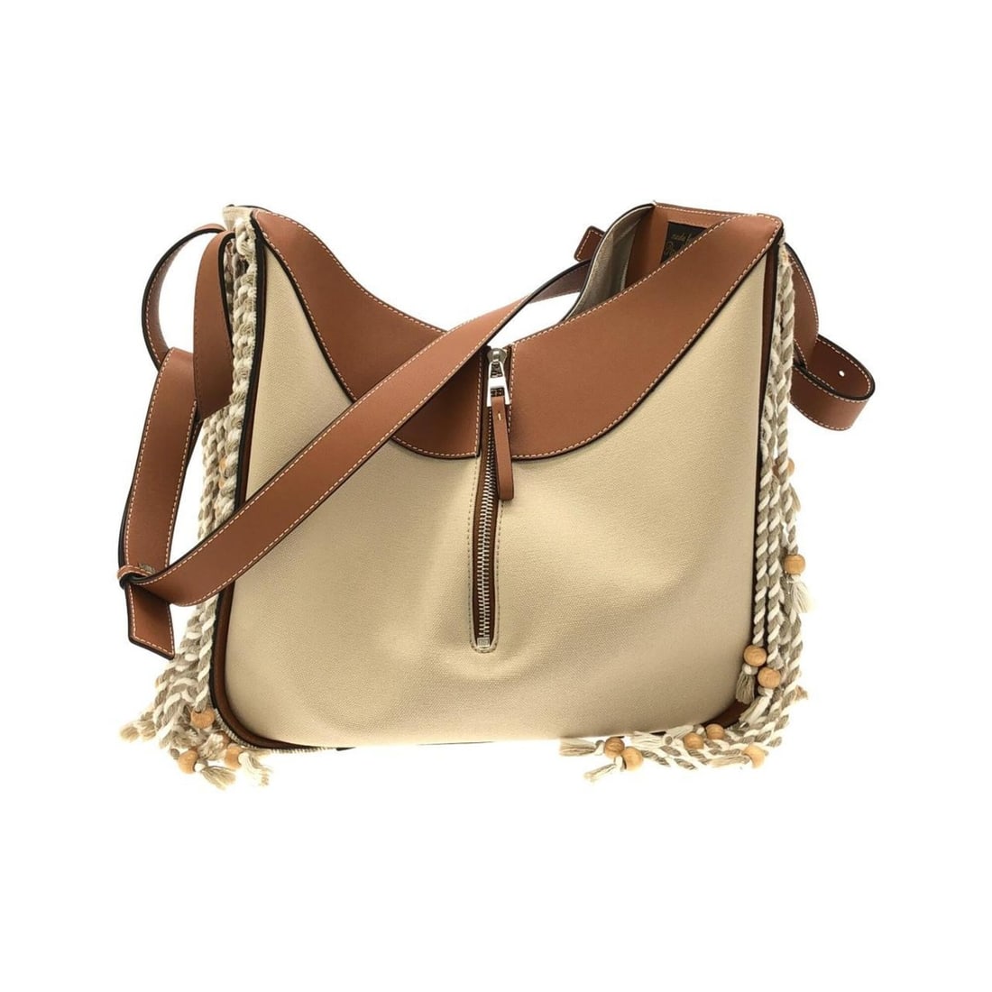 Loewe Hammock Scarf Medium 372 47ZT38 Shoulder Bag: --- Catalog ---Category: SizeSize (HxWxD): 28cm x 32cm x 16cm / 11.02'' x 12.59'' x 6.29''Category: DesignType: Shoulder bagColor: Beige, BrownGender: Men,WomenMaterial: Canvas , Leather Hardware