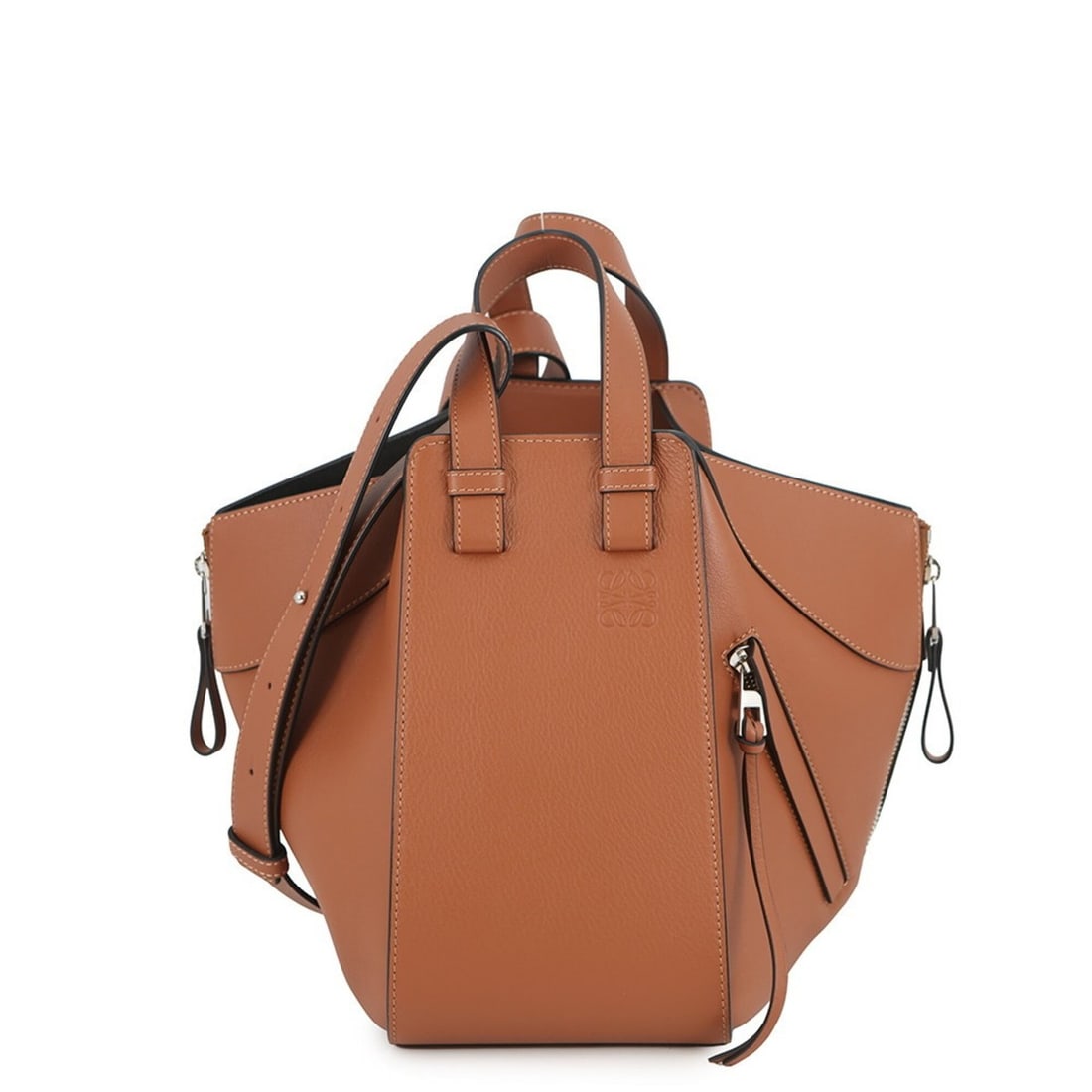 Loewe Hammock Small Shoulder Bag, Classic Calf Leather, 387.30.S35, Brown, Sale Item, Handbag: --- Catalog ---Category: SizeWeight: 620g / 1.36lb.Size (HxWxD): 24cm x 14cm x 28cm / 9.44'' x 5.51'' x 11.02''Strap Length: 66cm - 98cm / 25.98'' - 38.58''Category: DesignType: Handbag, Shoulder bagC