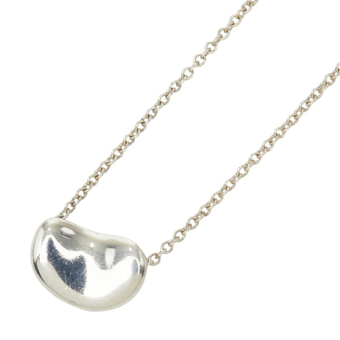 Tiffany & Co. Elsa Peretti Bean Necklace, SV925 Silver, Women's.: --- Catalog ---Category: SizePendant Size: 7.5mm x 10.8mm / 0.29'' x 0.42''Neck Circumference: 41 cm / 16.14''Category: DesignColor: SilverGender: WomenMaterial: Silver 925Necklace Type: NecklaceCateg