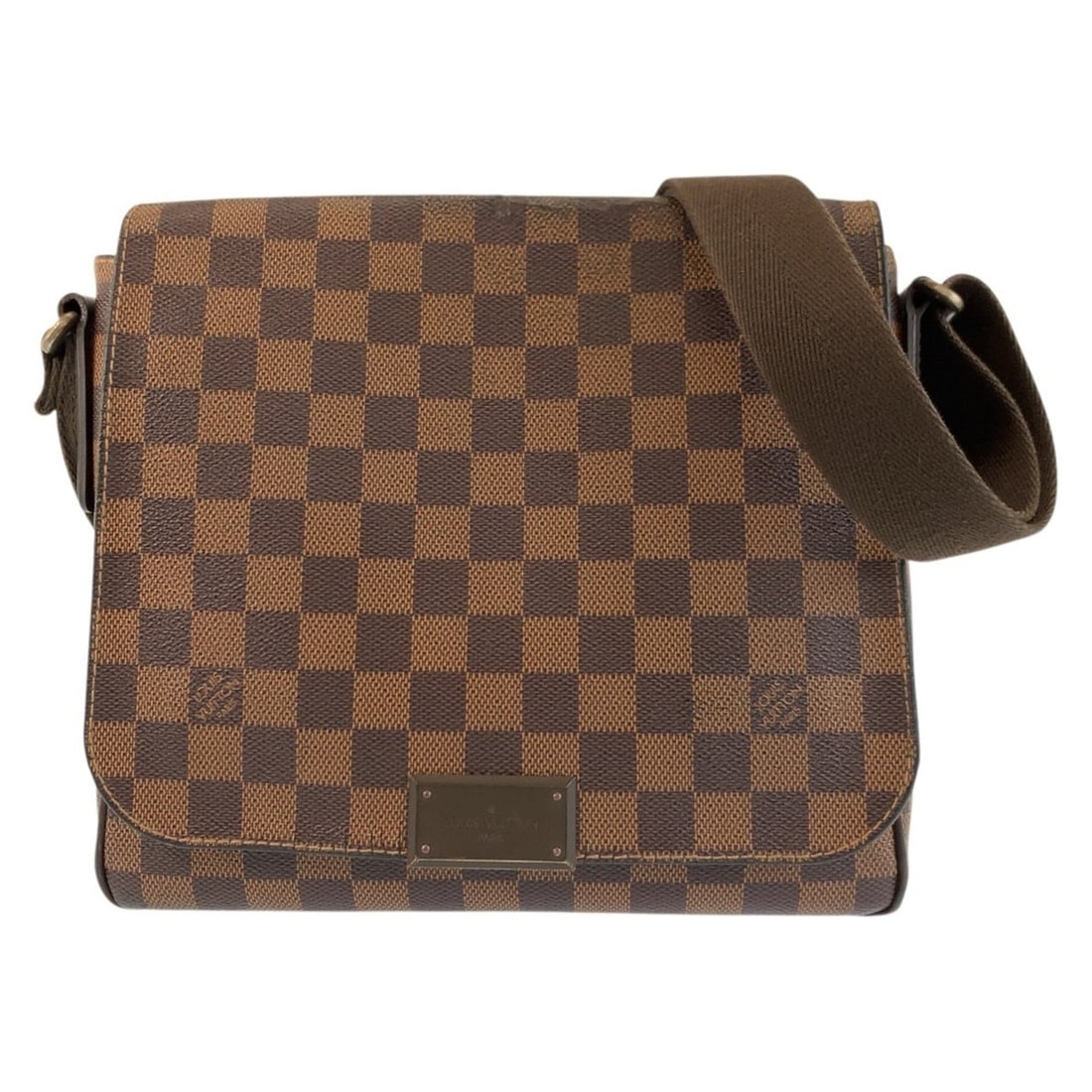 LOUIS VUITTON Damier District PM Brown N41213 Shoulder Bag Pouch for Women: --- Catalog ---Category: SizeSize (HxWxD): 21cm x 24cm x 6cm / 8.26'' x 9.44'' x 2.36''Category: DesignType: Pochette, Shoulder bagColor: BrownGender: WomenMaterial: PVC Category: GeneralBrand: Louis 