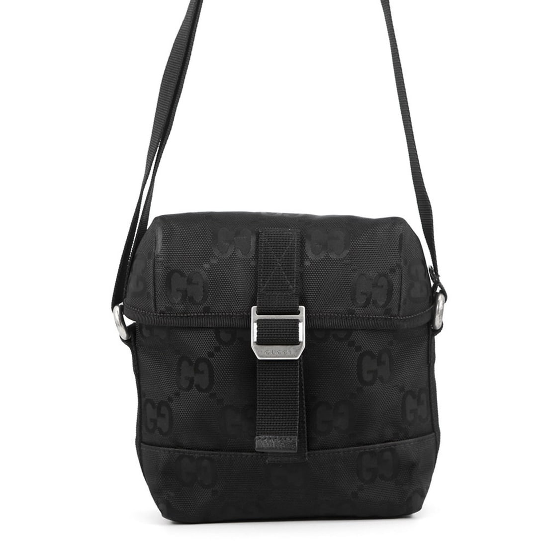 Gucci Shoulder Bag Off the Grid GG Nylon 643858 GUCCI Handbag Black Men's: --- Catalog ---Category: SizeSize (HxWxD): 18cm x 16cm x 6cm / 7.08'' x 6.29'' x 2.36''Category: DesignType: Handbag, Shoulder bagColor: BlackGender: MenMaterial: Nylon Category: GeneralMPN: 643858Bra