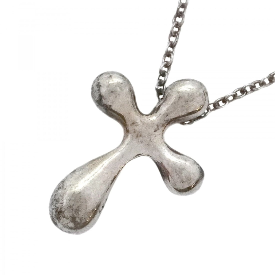 Tiffany & Co. Small Cross Necklace, Sterling Silver 925, Women's: --- Catalog ---Category: SizePendant Size: 15.8mm x 11.8mm / 0.62'' x 0.46''Neck Circumference: 41.5 cm / 16.33''Category: DesignGender: WomenMaterial: Silver 925Necklace Type: NecklaceCategory: Gener