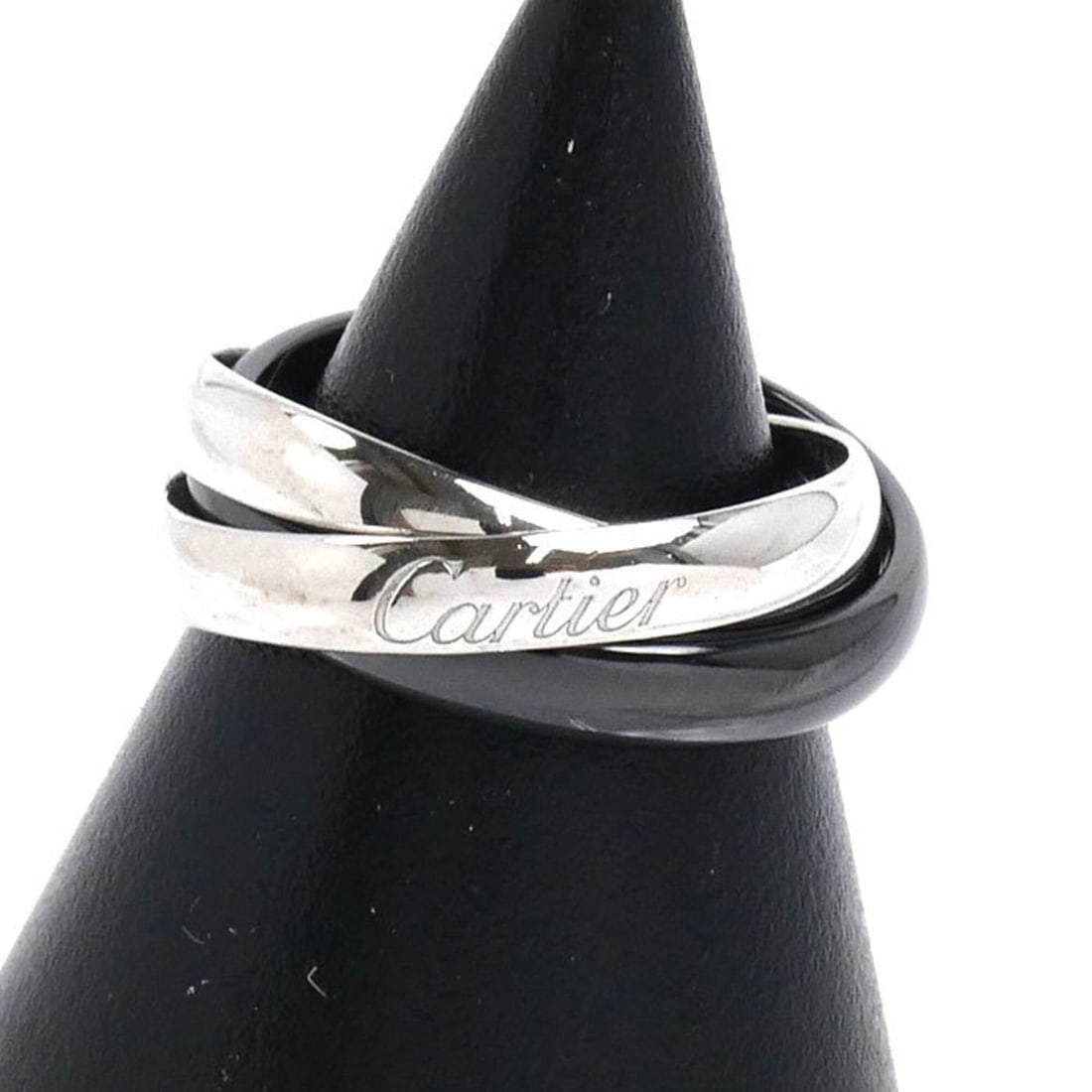 CARTIER Cartier 18KWG White Gold Ceramic Trinity Ring B4234152 52 6.3g Women's: --- Catalog ---Category: SizeUS Size: 6.5Brand Size: 52Category: DesignType: Band ringGender: WomenMaterial: Ceramic, White gold (18K)Category: GeneralMPN: B4234152Brand: CartierCountry of Origin: Fra