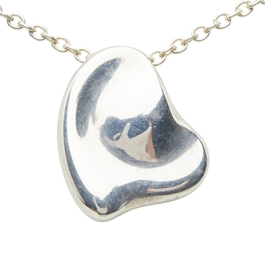 Tiffany & Co. Full Heart Necklace, SV925 Silver, Women's.: --- Catalog ---Category: SizePendant Size: 11.6mm x 9.9mm / 0.45'' x 0.38''Neck Circumference: 43 cm / 16.92''Category: DesignGender: WomenMaterial: Silver 925Necklace Type: NecklaceCategory: GeneralB