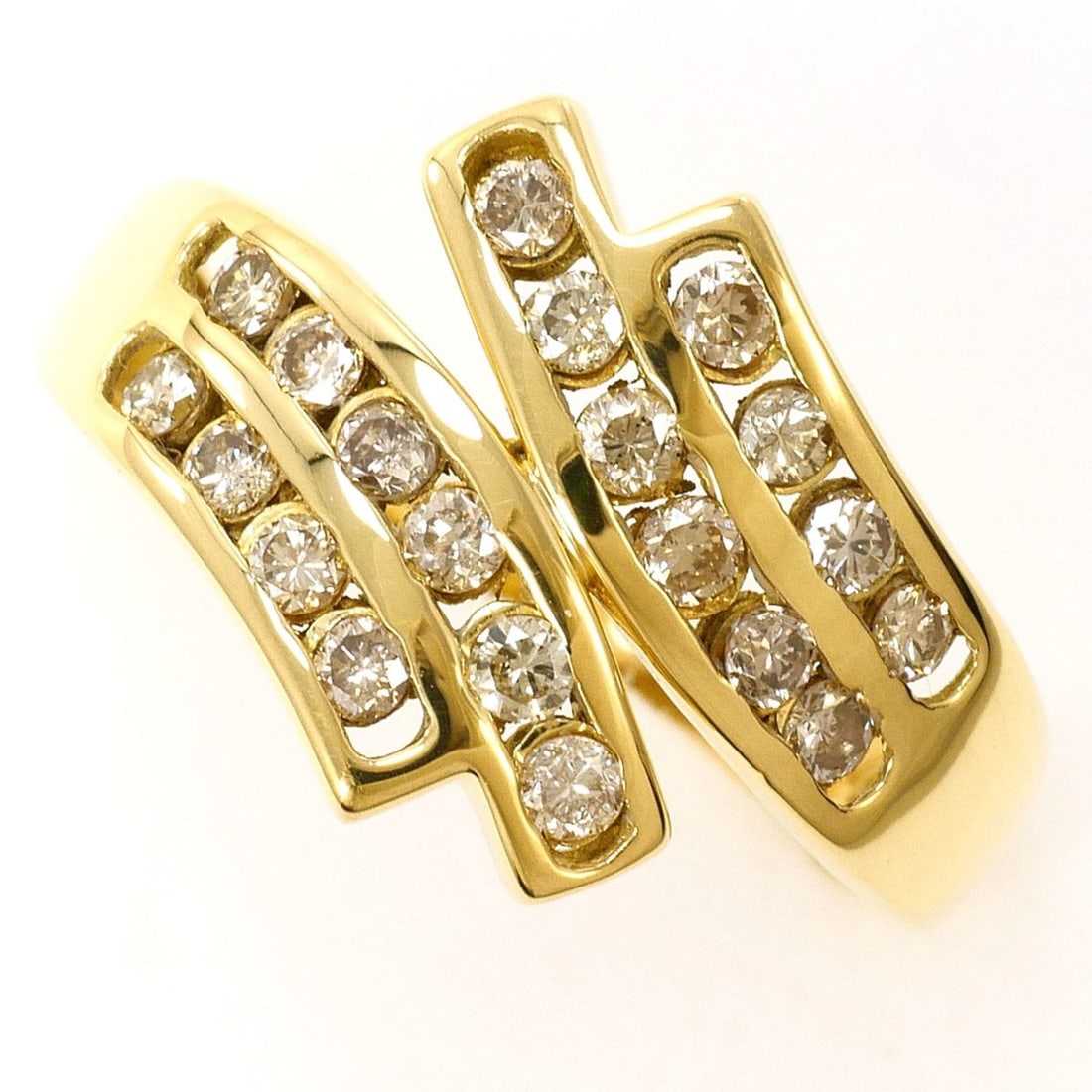 18K (18-karat) yellow gold ring with diamond (carat weight not stamped), total 2.8g, jewelry.: --- Catalog ---Category: SizeWidth: 12mm / 0.47''Weight: 2.8g / 0.09oz.JP Size: 11US Size: 6Category: DesignType: Band ringColor: Yellow goldMetal: GoldStone: DiamondGender: WomenMaterial: Yellow gold