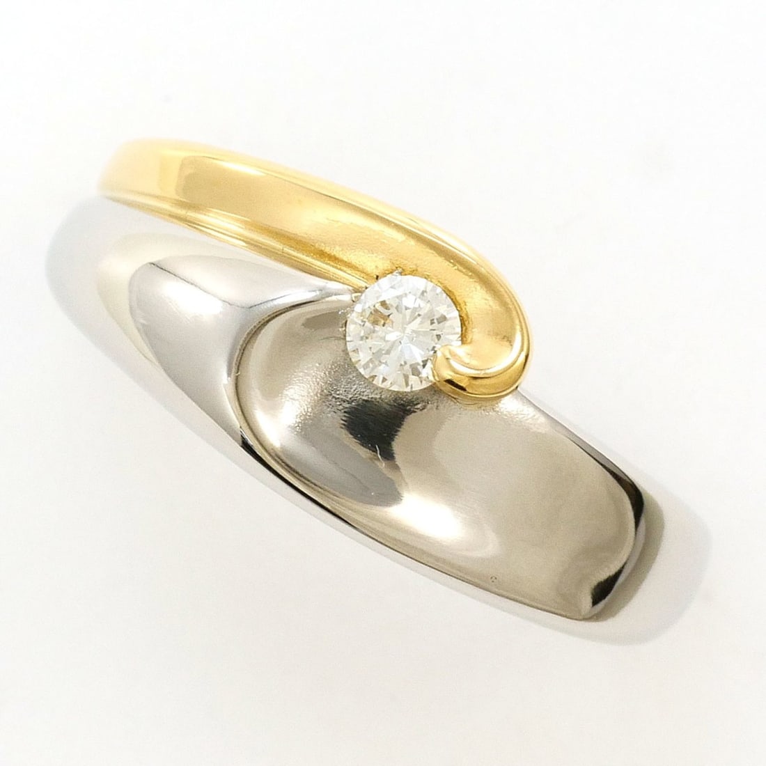 PT900 Platinum 18K YG Yellow Gold Ring with 0.10ct Diamond, Total Weight 4.3g, Jewelry: --- Catalog ---Category: SizeWidth: 8mm / 0.31''Weight: 4.3g / 0.15oz.JP Size: 9US Size: 5Category: DesignType: Band ringColor: Platinum, Yellow goldMetal: Gold, PlatinumStone: DiamondGender: WomenMat