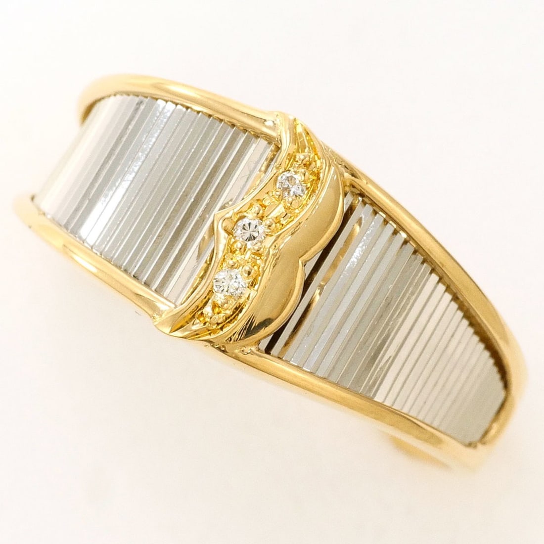 PT900 Platinum 18K Yellow Gold Ring with 0.02ct Diamond, Total Weight 3.0g - Jewelry: --- Catalog ---Category: SizeWidth: 9mm / 0.35''Weight: 3g / 0.1oz.JP Size: 12US Size: 6.5Category: DesignType: Band ringColor: Platinum, Yellow goldMetal: Gold, PlatinumStone: DiamondGender: WomenMat