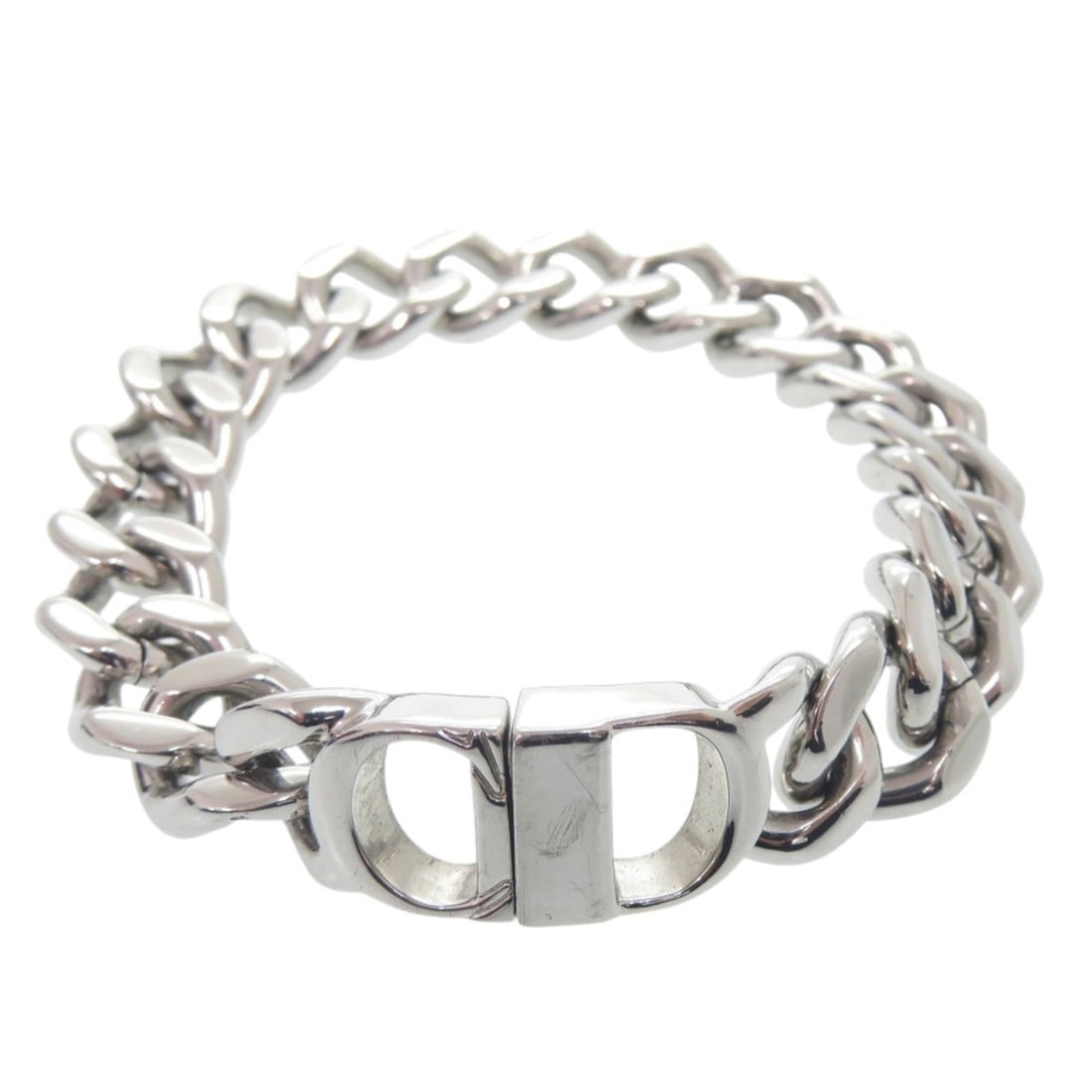 Christian Dior Excellent condition Dior logo icon chain link bracelet, metal silver 0898 men's.: --- Catalog ---Category: SizeLength: 23.5cm / 9.25''Category: DesignType: Charm braceletColor: SilverGender: MenMaterial: MetalColor Grade: LCategory: GeneralBrand: Christian Dior--- Item List ---Sect