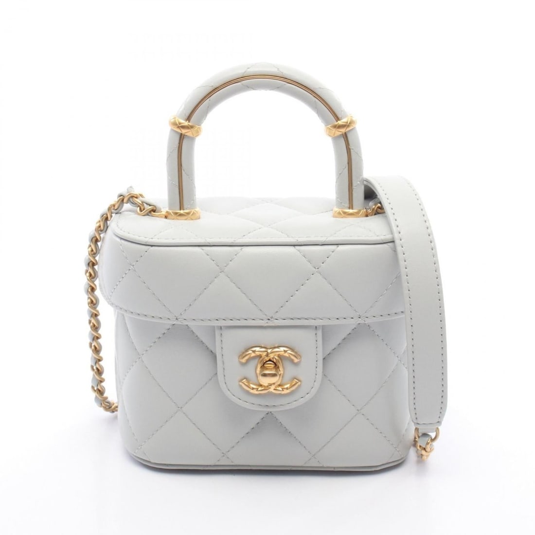 Chanel Matelassé Vanity 2-Way Shoulder Bag/Handbag, Leather, Women's, Blue (AS3973): --- Catalog ---Category: SizeSize (HxWxD): 12cm x 14cm x 7cm / 4.72'' x 5.51'' x 2.75''Category: DesignType: Handbag, Shoulder bagColor: BlueGender: WomenMaterial: Leather Category: GeneralMPN: AS3973