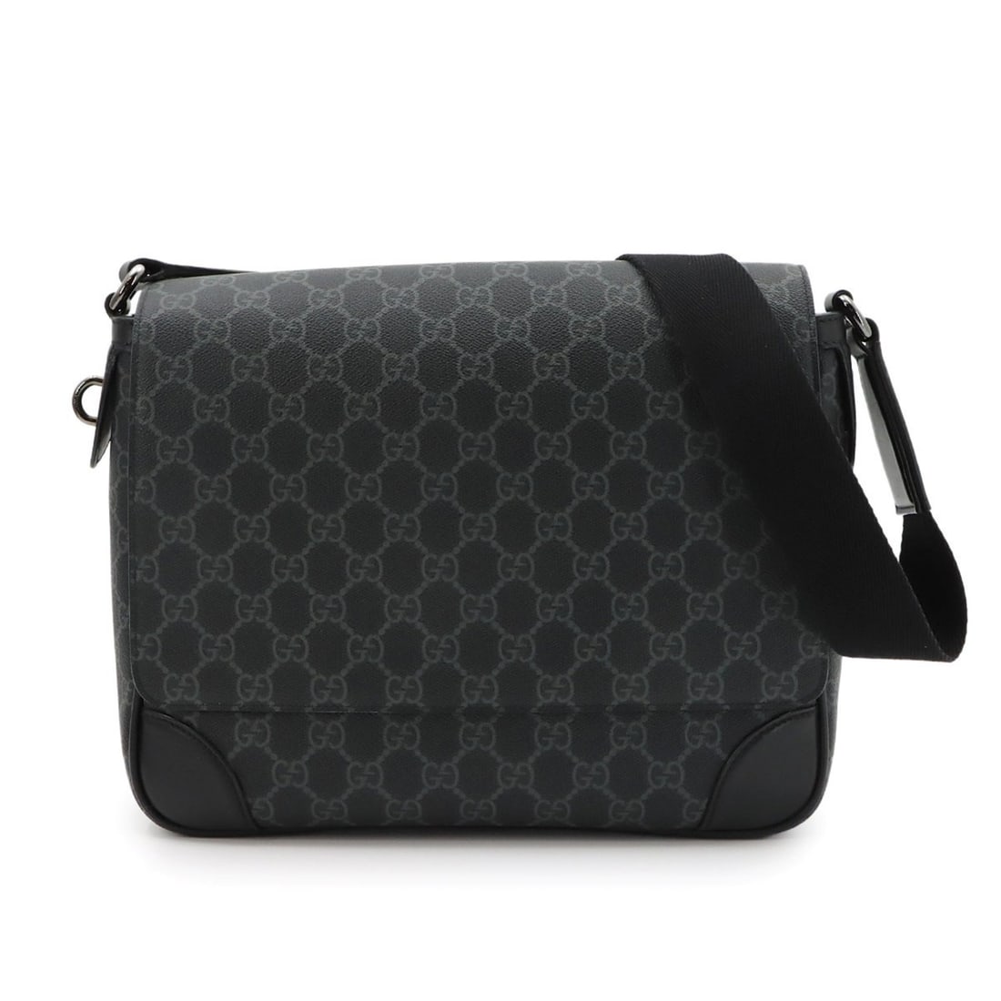 Gucci GG Emblem Medium Crossbody Shoulder Handbag Leather Black 821154 Bag: --- Catalog ---Category: SizeSize (HxWxD): 23cm x 29cm x 8cm / 9.05'' x 11.41'' x 3.14''Category: DesignType: Shoulder bag, Sling bagColor: BlackGender: MenMaterial: Fabric , Leather Category: General