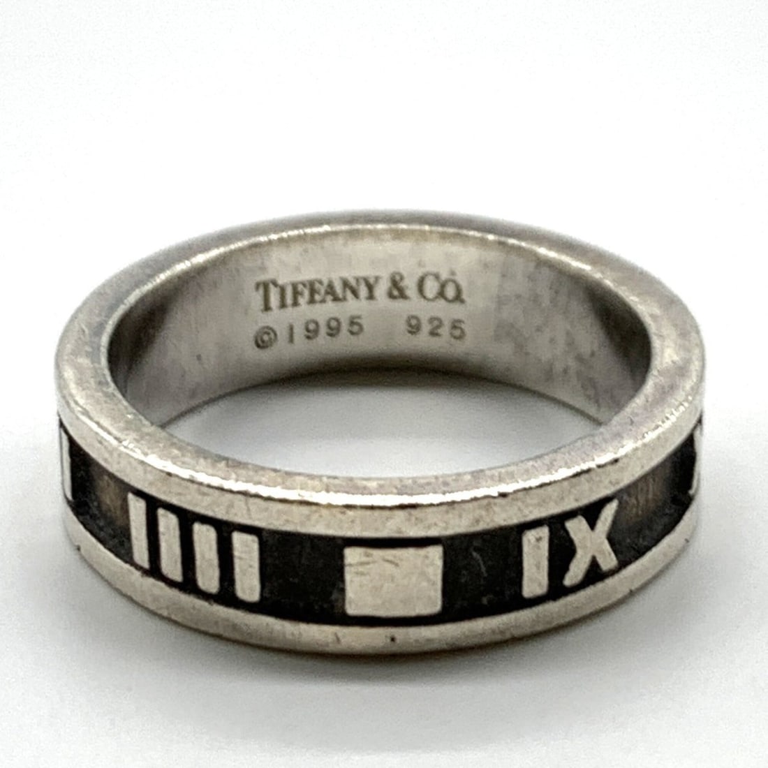 Tiffany & Co. Atlas Ring, Silver 925: --- Catalog ---Category: SizeJP Size: 12US Size: 6.5Category: DesignType: Band ringColor: SilverGender: WomenCategory: GeneralBrand: Tiffany--- Item List ---Section: ConditionRanking: Rank B Used - Tr