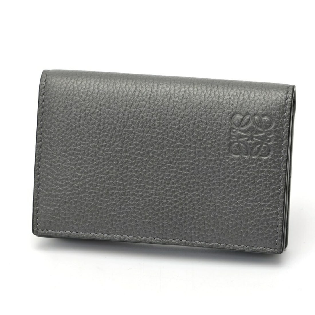 Loewe Card Holder/Card Case C660M97X04, Soft Grain Calf Leather, Anthracite (Gray): --- Catalog ---Category: DesignType: Card caseColor: GrayGender: Women,MenMaterial: Leather Category: GeneralMPN: C660M97X04Brand: LoeweCountry of Origin: SpainCategory: Physical PropertiesSize (HxWxD
