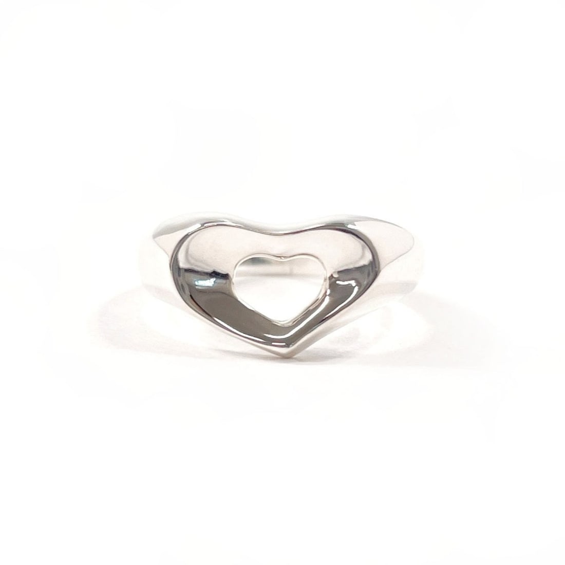TIFFANY&Co. Tiffany Open Heart Elsa Peretti Ring, Sterling Silver 925, 10.5cm, Women's: --- Catalog ---Category: SizeJP Size: 10.5US Size: 5.5Category: DesignType: Band ringColor: SilverGender: WomenMaterial: Silver 925Category: GeneralBrand: Tiffany--- Item List ---Section: ConditionRan