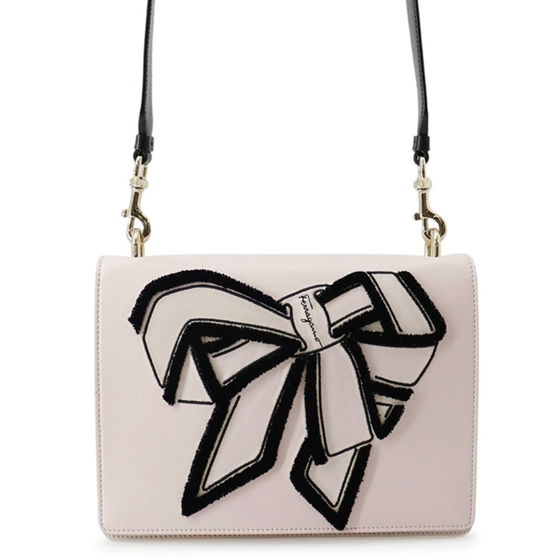 Salvatore Ferragamo Shoulder Bag Ribbon Leather 21G906 Handbag: --- Catalog ---Category: SizeSize (HxWxD): 18cm x 21.5cm x 9cm / 7.08'' x 8.46'' x 3.54''Category: DesignType: Handbag, Shoulder bagColor: Black, Light pinkGender: WomenMaterial: Bow Category: General