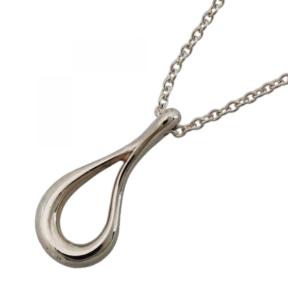 Tiffany & Co. Teardrop Necklace, Sterling Silver 925, Women's: --- Catalog ---Category: SizePendant Size: 17mm x 7.8mm / 0.66'' x 0.3''Neck Circumference: 41 cm / 16.14''Category: DesignGender: WomenMaterial: Silver 925Necklace Type: NecklaceCategory: