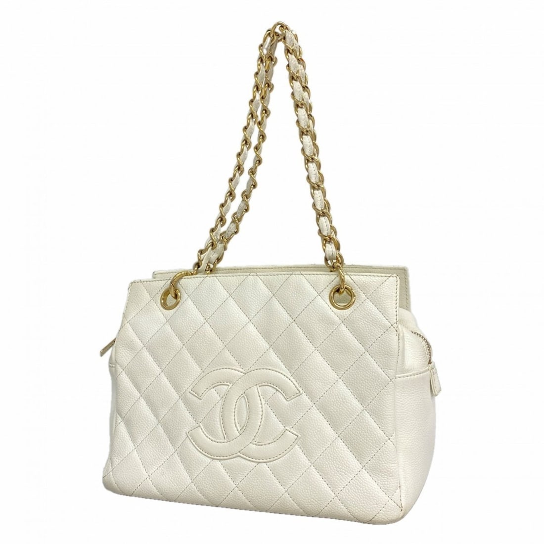 Chanel Matelassé Chain Tote Bag, Caviar Leather, White/Champagne, Women's, P2960784: --- Catalog ---Category: SizeSize (HxWxD): 19.5cm x 25cm x 13.5cm / 7.67'' x 9.84'' x 5.31''Category: DesignType: Tote bagColor: WhiteGender: WomenMaterial: Grained Calfskin Category: GeneralBrand: Ch