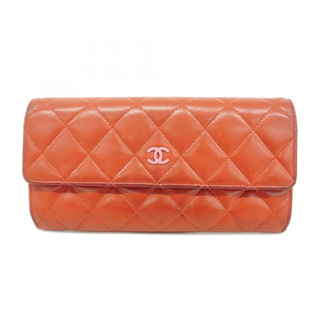 Chanel long wallet, Matelassé lambskin, red, women's.: --- Catalog ---Category: SizeSize (HxWxD): 12cm x 19cm x 3cm / 4.72'' x 7.48'' x 1.18''Category: DesignType: Long wallet (bi-fold)Color: Red colorGender: WomenMaterial: Leather Leather/Fur Type: Lambs