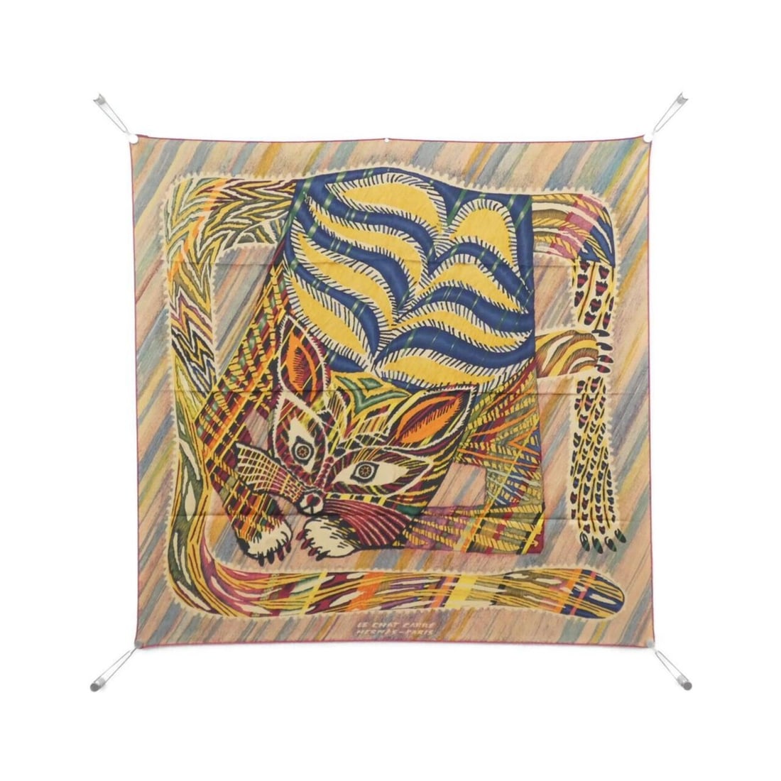 Hermes LE CHAT CARRE Double Face Scarf Muffler: --- Catalog ---Category: SizeSize (LxW): 90cm x 90cm / 35.43'' x 35.43''Category: DesignType: ScarfColor: BeigeGender: Women,MenMaterial: Silk Category: GeneralBrand: Hermes--- Item List ---Section: C