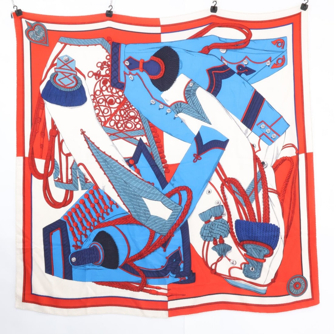 HERMES Carre Geant 140 Cashmere Silk Zouaves et Dragons Large Scarf/Muffler Red Blue Women's: --- Catalog ---Category: SizeSize (LxW): 1.32m x 1.4m / 51.96'' x 55.11''Category: DesignType: ScarfColor: Blue, Red colorGender: WomenMaterial: Cashmere Category: GeneralBrand: Hermes--- Item List --