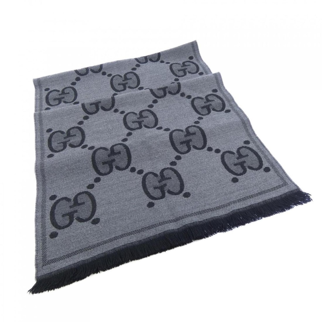 Gucci 598189 4G200 Scarf: --- Catalog ---Category: SizeSize (LxW): 1.82m x 47cm / 71.65'' x 18.5''Category: DesignType: StoleColor: Black, GrayGender: MenCategory: GeneralBrand: Gucci--- Item List ---Section: