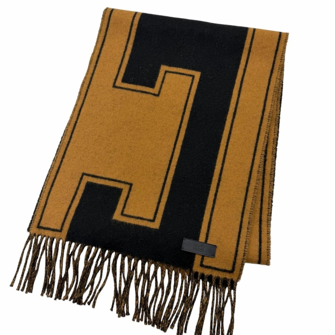 HERMES H269140S 04 Clé de H Cashmere Fringe Scarf Shawl Black Alzan Made in England Recommended for (1 of 8)
