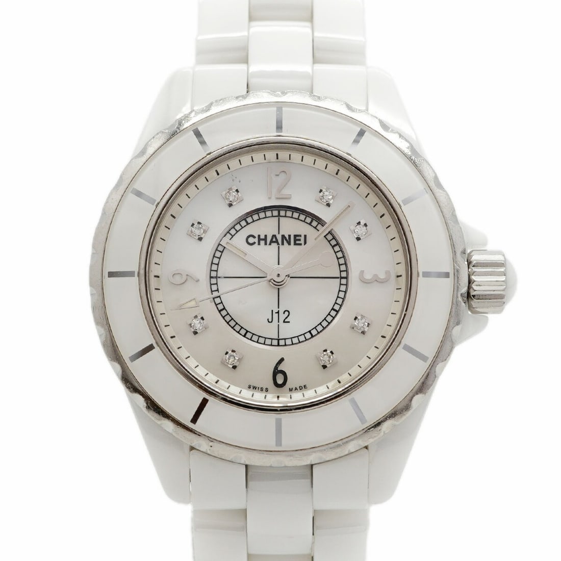 Chanel J12 H2422 White Dial Women's Watch: --- Catalog ---Category: SizeWrist Size: 16cm / 6.29''Case Diameter: 33.9mm / 1.33''Category: DesignType: WristwatchGender: WomenColor (Dial): WhiteMaterial (Band): CeramicCategory: GeneralMPN: H2422B