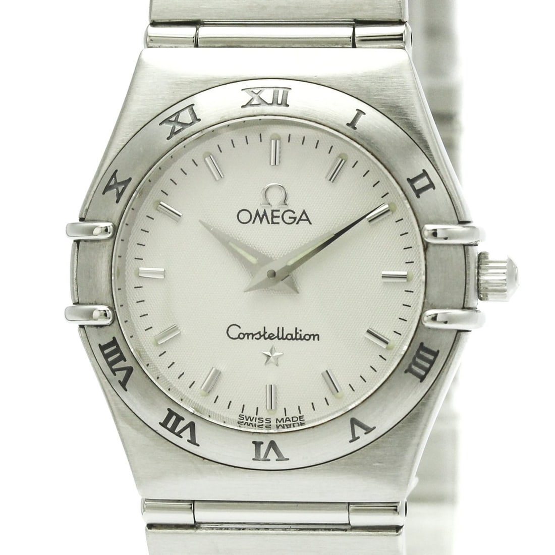 OMEGA Constellation Steel Quartz Ladies Watch 1572.30 Polished: --- Catalog ---Category: SizeCase Diameter: 25mm / 0.98''Category: DesignType: WristwatchStyle: Dress/FormalGender: WomenColor (Dial): SilverMaterial (Band): Stainless steelMaterial (Case): Stainless 