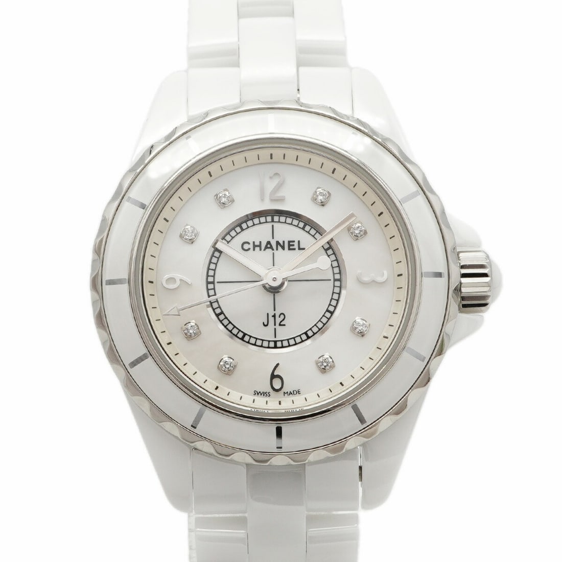 Chanel J12 H2570 White Dial Women's Watch: --- Catalog ---Category: SizeWrist Size: 15cm / 5.9''Case Diameter: 28.8mm / 1.13''Category: DesignType: WristwatchGender: WomenColor (Dial): White shellMaterial (Band): CeramicCategory: GeneralMPN: H