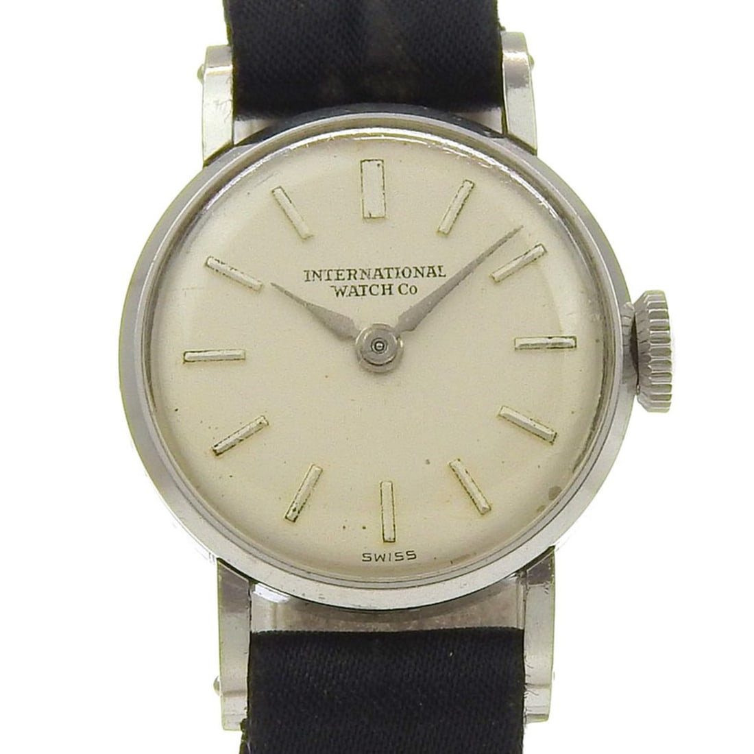 International Watch Company (IWC) women's watch, stainless steel, hand-wound, analog display, silver: --- Catalog ---Category: SizeWrist Size: 13.5cm - 16cm / 5.31'' - 6.29''Case Diameter: 19.5mm / 0.77''Category: DesignType: WristwatchGender: WomenColor (Dial): SilverMaterial (Case): Stainless steelC