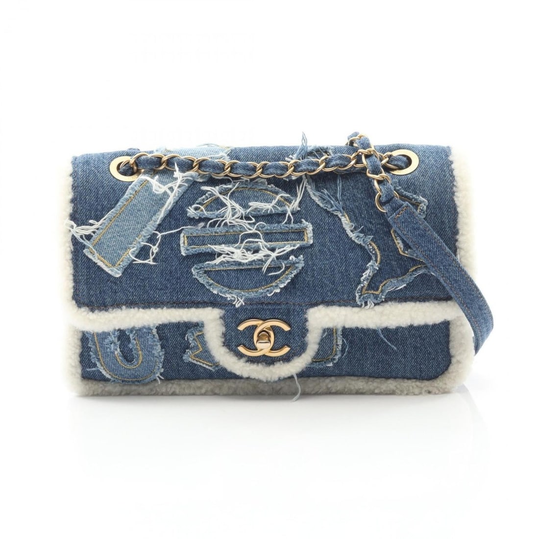 CHANEL Egyptian Line Shoulder Bag, Denim and Mouton, Women's, Navy White, AS0875: --- Catalog ---Category: SizeSize (HxWxD): 16cm x 26cm x 5cm / 6.29'' x 10.23'' x 1.96''Category: DesignType: Shoulder bagColor: Navy, WhiteGender: WomenMaterial: Denim , Leather Leather/Fur Type: