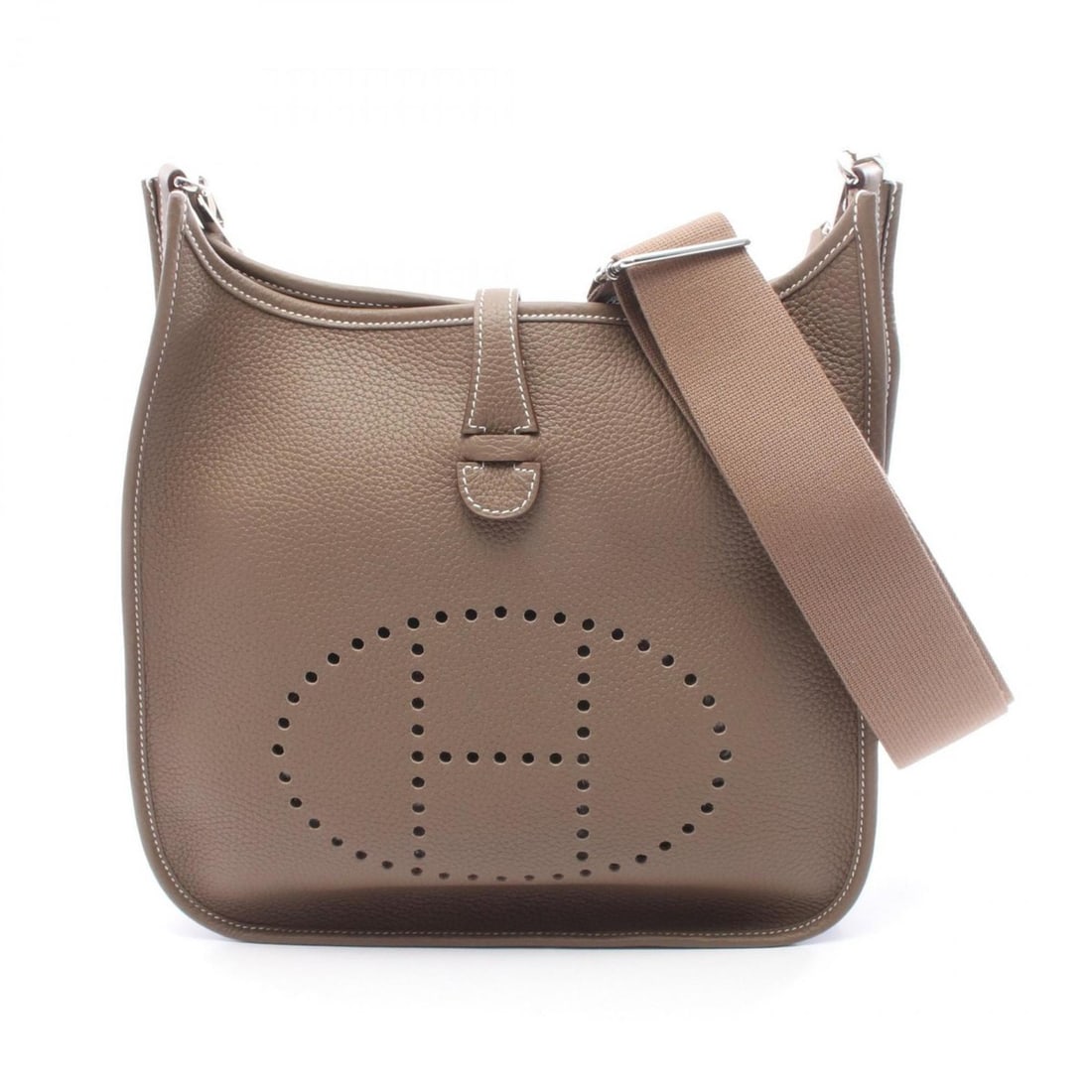 Hermes Hermès Evelyn 3 Trois PM Etoupe Shoulder Bag in Taurillon Clemence Leather, Brown, for Women: --- Catalog ---Category: SizeSize (HxWxD): 26.5cm x 28cm x 7cm / 10.43'' x 11.02'' x 2.75''Category: DesignType: Shoulder bagColor: Brown, Etoupe grayGender: WomenMaterial: Taurillon clemence leather