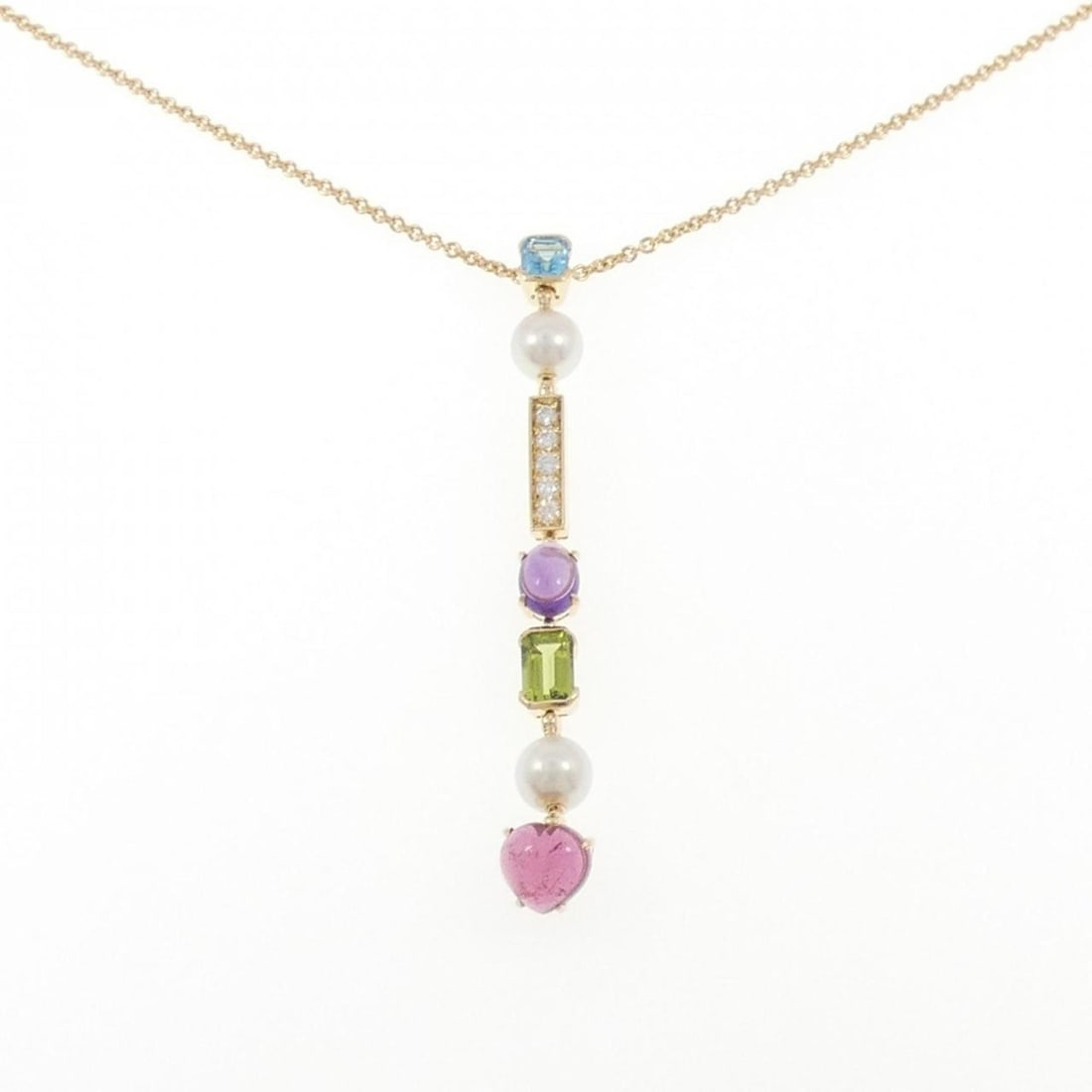 Bvlgari Allegra Necklace: --- Catalog ---Category: SizeWidth: 1.8mm / 0.07''Weight: 16g / 0.56oz.Pendant Size: 71.5mm x 8.9mm / 2.81'' x 0.35''Neck Circumference: 37 cm - 43 cm / 14.56'' - 16.92''Category: DesignStone: