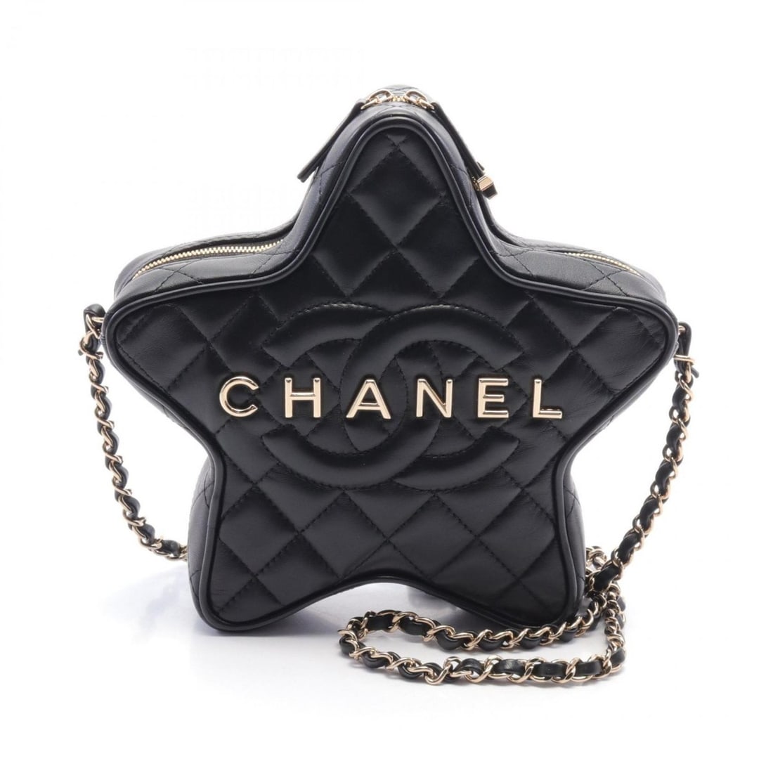 CHANEL Cruise Collection Matelasse Shoulder Bag, Lambskin, Women's, Black, AS4579: --- Catalog ---Category: SizeSize (HxWxD): 21cm x 22cm x 5cm / 8.26'' x 8.66'' x 1.96''Category: DesignType: Shoulder bagColor: BlackGender: WomenMaterial: Leather Leather/Fur Type: LambskinCategory: