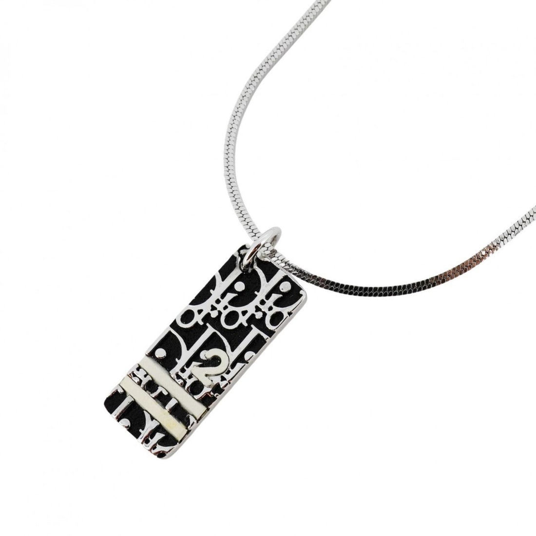 Christian Dior Necklace Trotter Plate Metal Silver Black Women's: --- Catalog ---Category: SizePendant Size: 25.5mm x 10.2mm / 1'' x 0.4''Neck Circumference: 38.5 cm - 43.5 cm / 15.15'' - 17.12''Category: DesignColor: Black, SilverGender: WomenMaterial: MetalNecklac