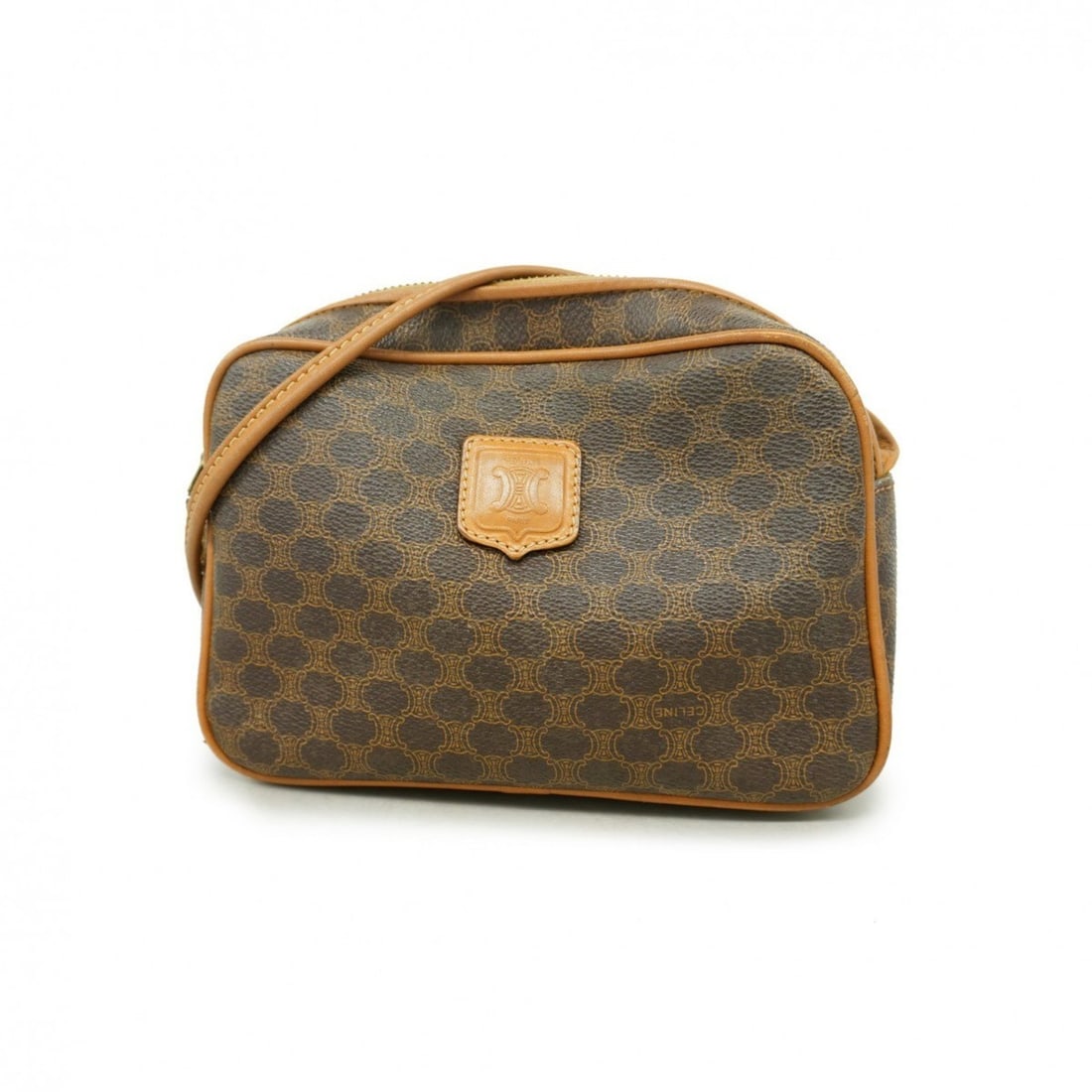 Celine Shoulder Bag Macadam Brown Women's: --- Catalog ---Category: SizeSize (HxWxD): 13.5cm x 19.5cm x 7cm / 5.31'' x 7.67'' x 2.75''Category: DesignType: Shoulder bagColor: BrownGender: WomenMaterial: PVC Hardware Color: GoldCategory: Genera