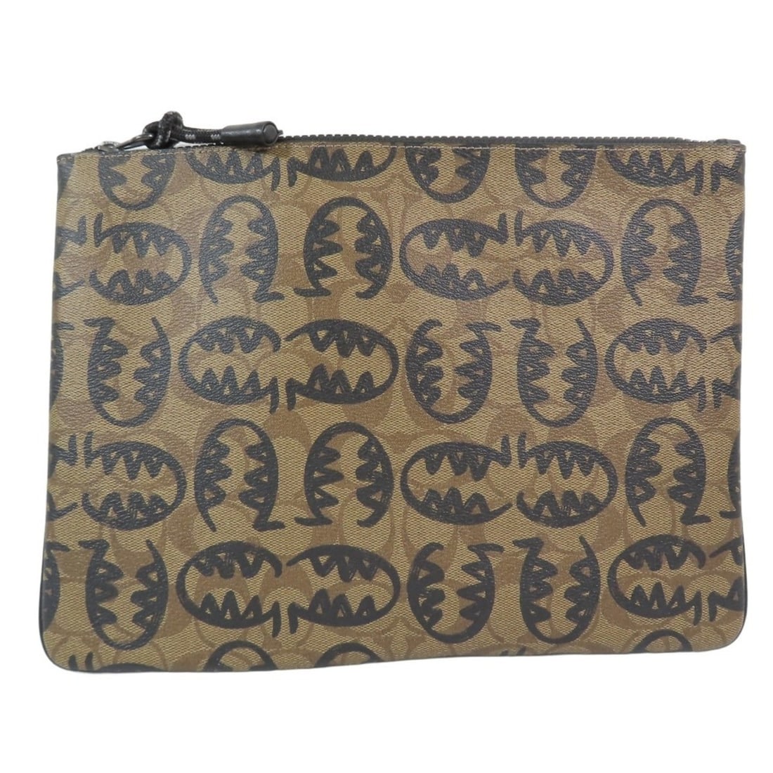 COACH x Guang Yu Clutch Bag, Second Signature Leather Flat Pouch, Brown, 1261, Men's: --- Catalog ---Category: SizeSize (HxWxD): 22cm x 30cm / 8.66'' x 11.81''Category: DesignType: Clutch bagColor: Black, BrownGender: MenClosure: ZipperMaterial: Leather Category: GeneralLine: