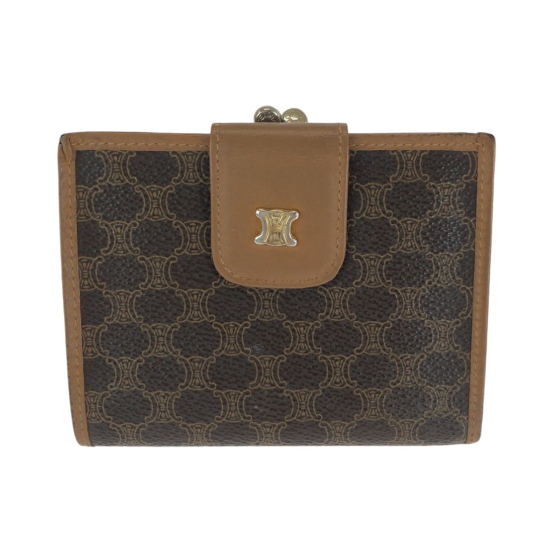 CELINE Vintage Macadam Brown Gold Hardware M10 Folding Wallet Compact Clasp Purse Women's: --- Catalog ---Category: SizeSize (HxWxD): 9.5cm x 11.5cm x 2cm / 3.74'' x 4.52'' x 0.78''Category: DesignType: Wallet (bi-fold)Color: BrownGender: WomenMaterial: PVC Category: GeneralBrand: Celine---