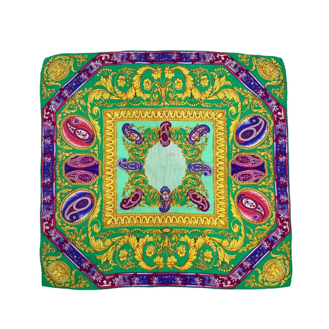 VERSACE Scarf 87cm x 85cm Medusa Barocco pattern Men's Women's Green 20485905: --- Catalog ---Category: SizeSize (LxW): 86cm x 88cm / 33.85'' x 34.64''Category: DesignType: ScarfColor: GreenGender: Men,WomenCategory: GeneralBrand: Versace--- Item List ---Section: ConditionRankin