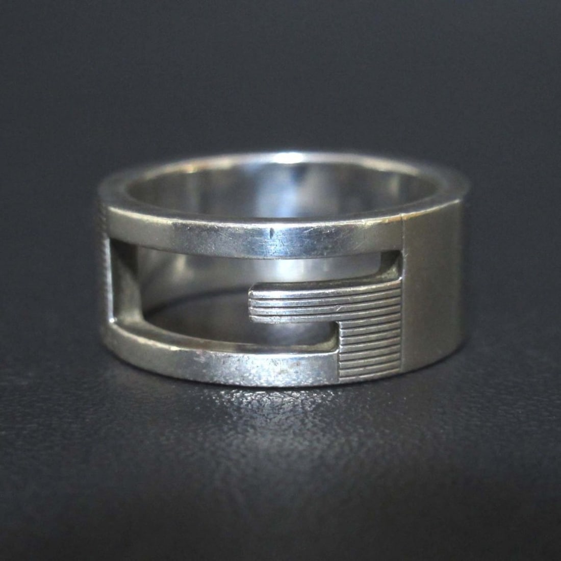GUCCI Branded G Cutout Ring in Ag925 Silver for Women (1 of 10)