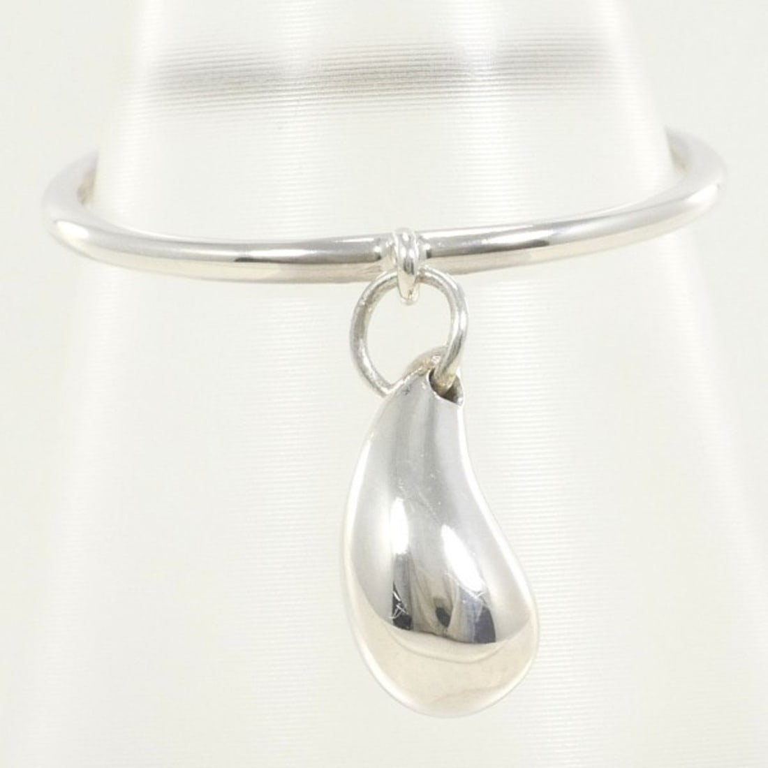 Tiffany Teardrop Silver Ring Total weight approx. 1.5g (1 of 11)