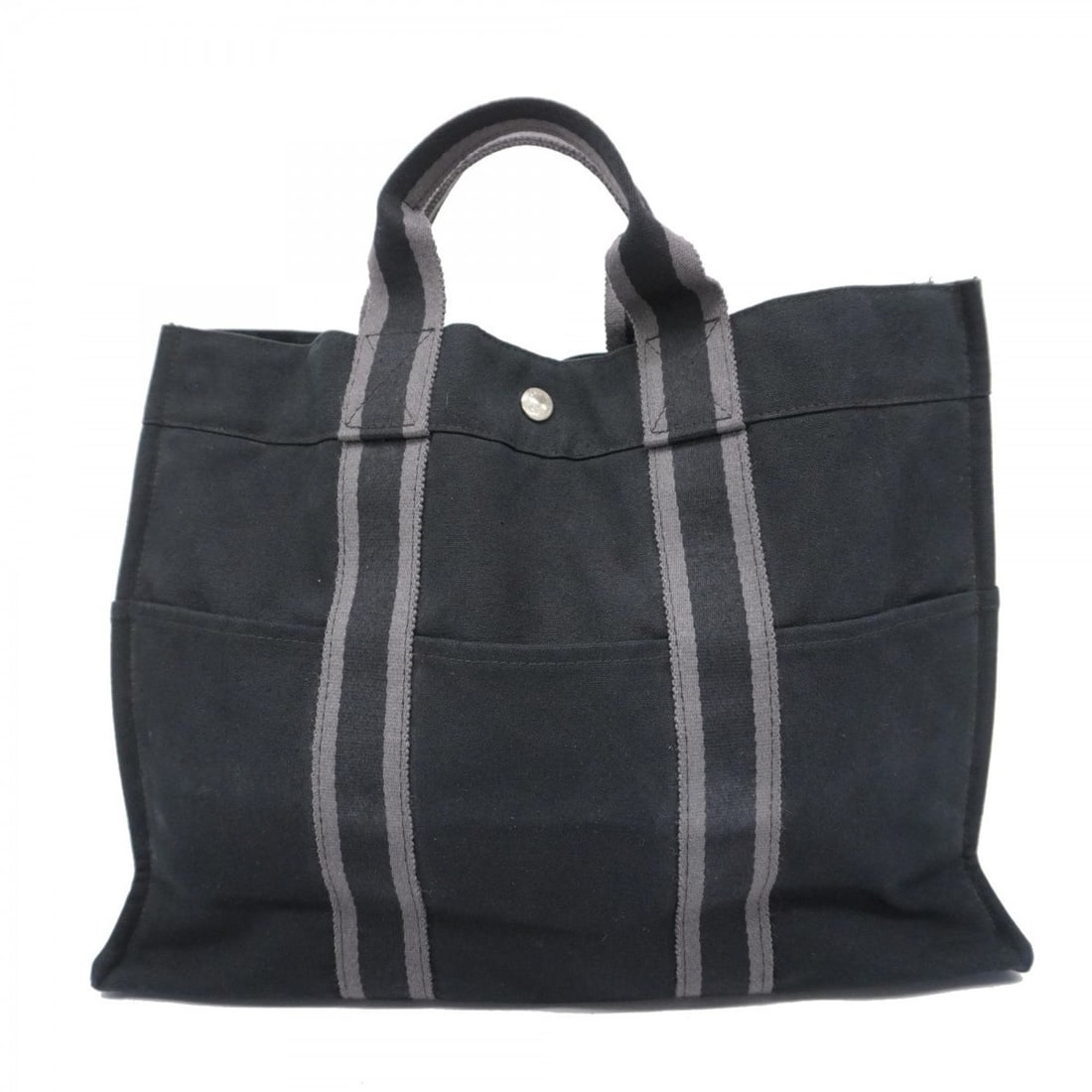 Hermes Tote Bag Foult MM Canvas Black Women's: --- Catalog ---Category: SizeSize (HxWxD): 32cm x 42cm x 10cm / 12.59'' x 16.53'' x 3.93''Category: DesignType: Tote bagColor: BlackGender: WomenMaterial: Canvas Hardware Color: SilverCategory: Genera