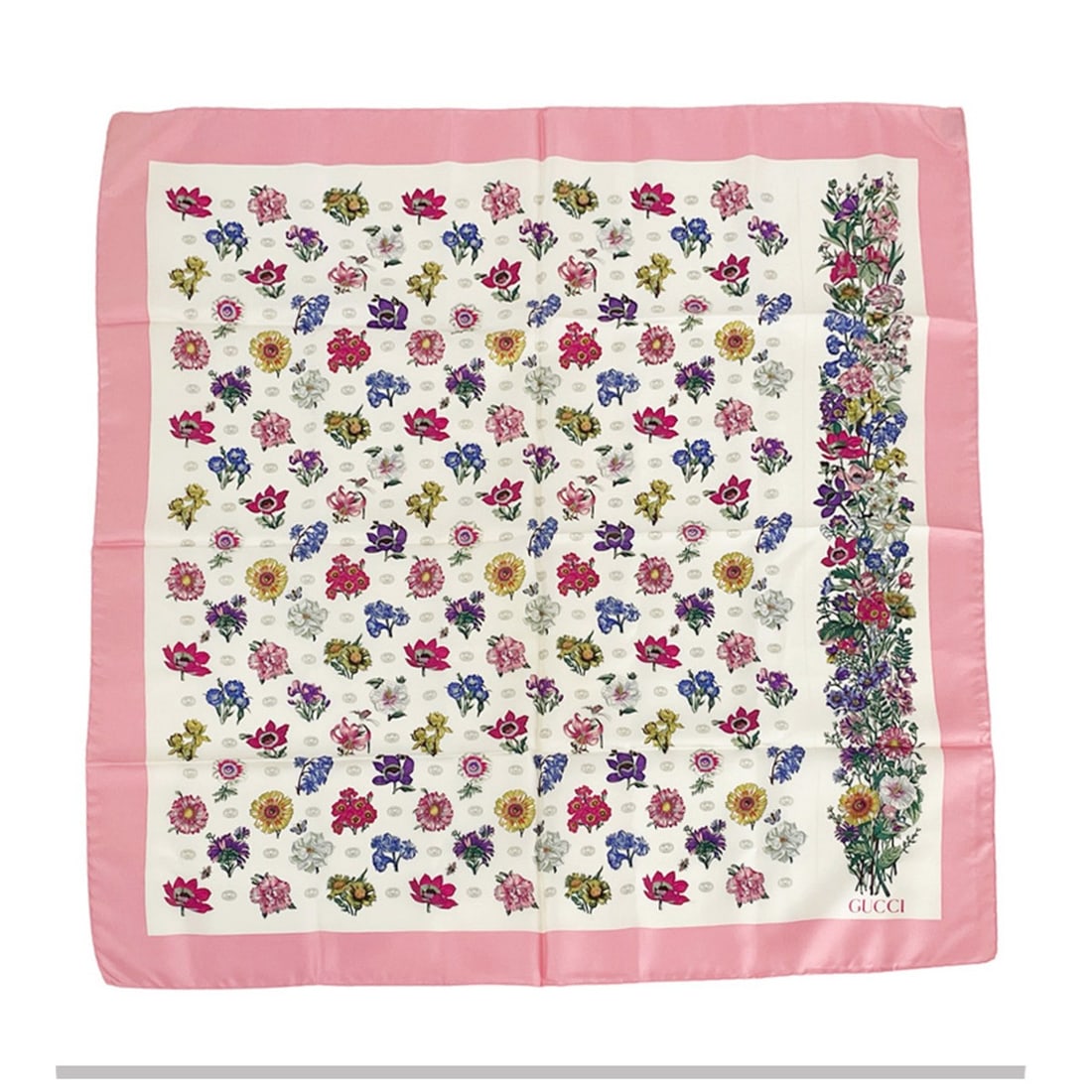 GUCCI Scarf 67cm x 66cm Floral Interlocking G Vintage Women's Pink White 20482724: --- Catalog ---Category: SizeSize (LxW): 67cm x 66cm / 26.37'' x 25.98''Category: DesignType: ScarfColor: Pink, WhiteGender: WomenSeason: VintageMaterial: Silk Category: GeneralBrand: Gucci--- Item Li